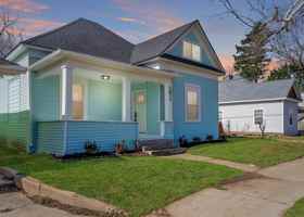 featured image of 1011 S Armstrong Ave