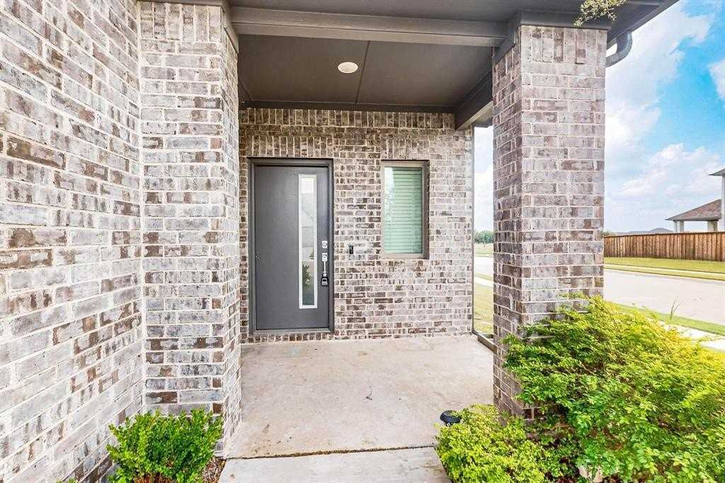 2433 Green River Rd - Photo 4 of 35