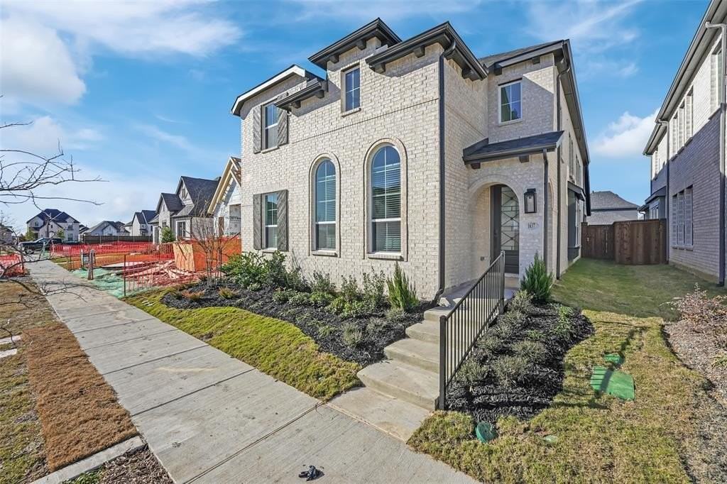 1637 Palo Duro Way - Photo 3 of 38