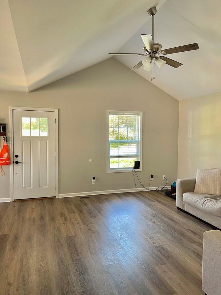 107 Murphy Dr - Photo 4 of 29