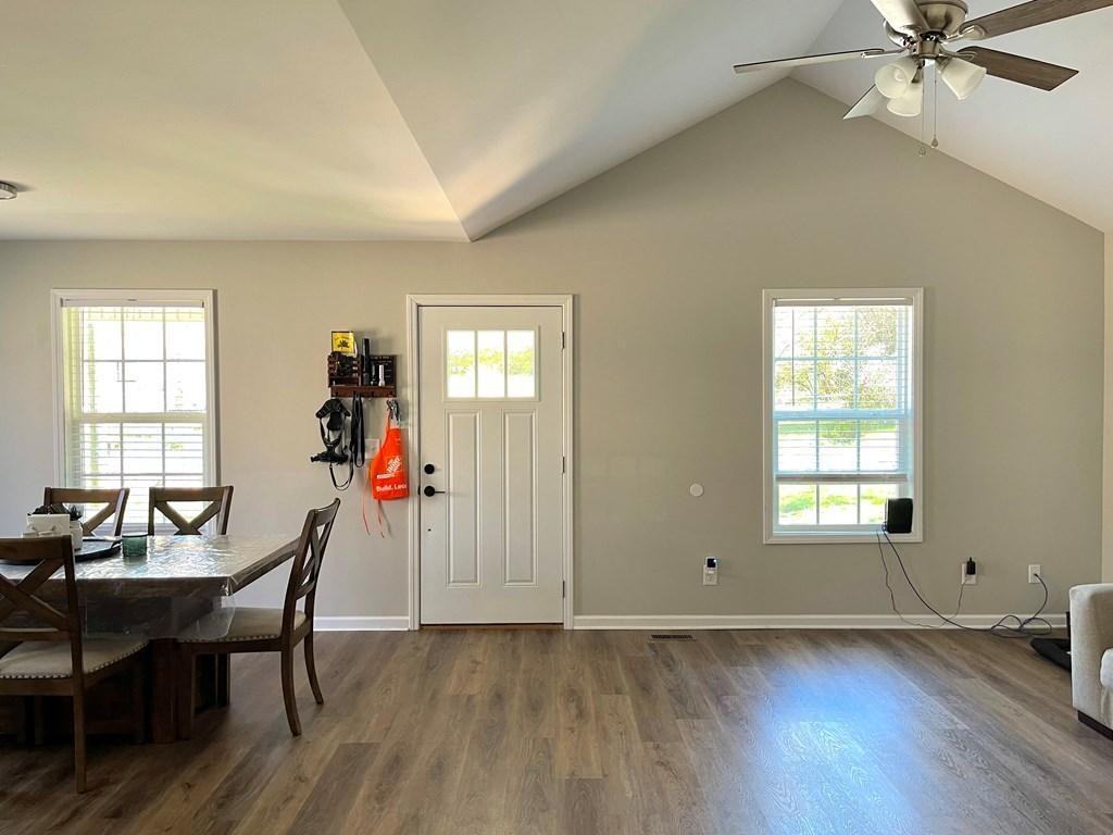 107 Murphy Dr - Photo 5 of 29