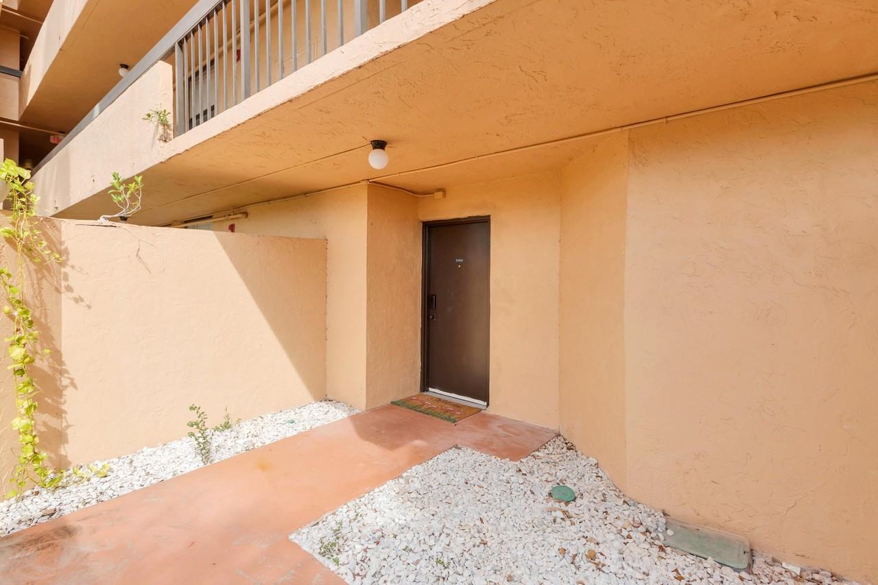 955 Dotterel 2104 Road #2104 - Photo 2 of 48