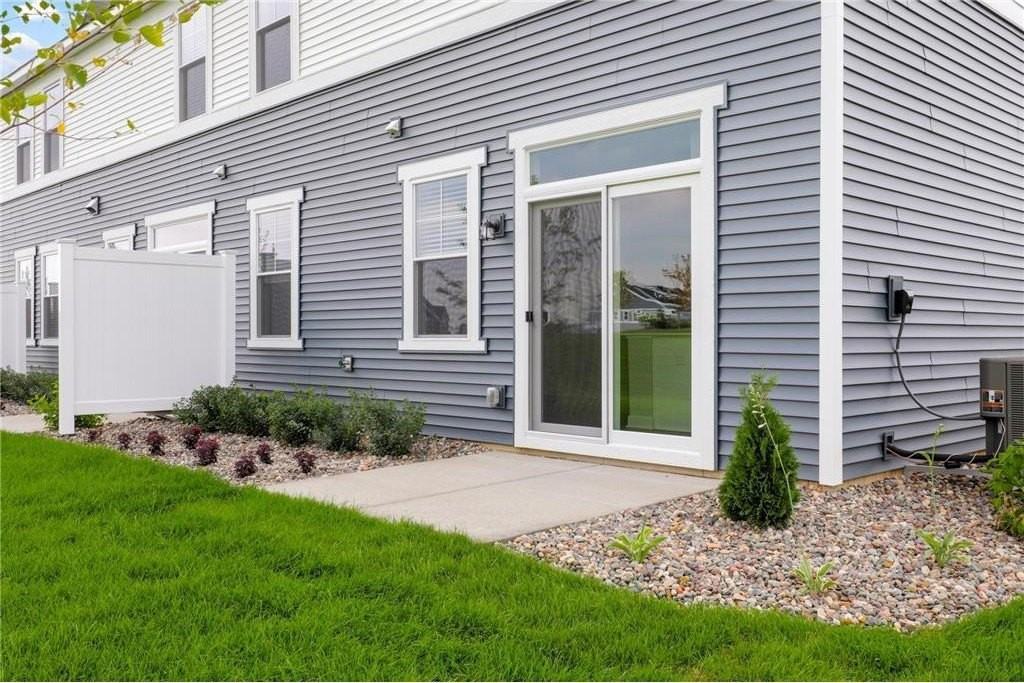 9297 4th Street North - Photo 5 of 29