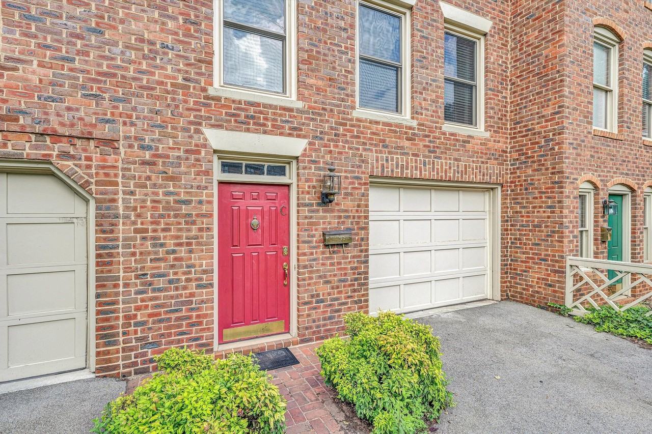 2221 South Jefferson Street #C - Photo 3 of 33