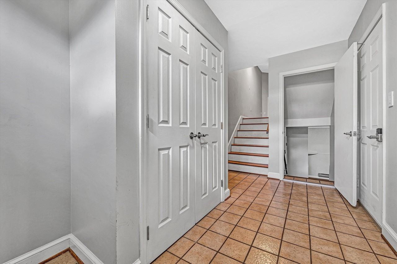 2221 South Jefferson Street #C - Photo 5 of 33