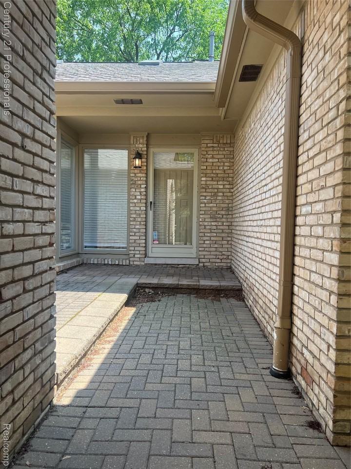 43105 W Kirkwood Dr - Photo 3 of 50