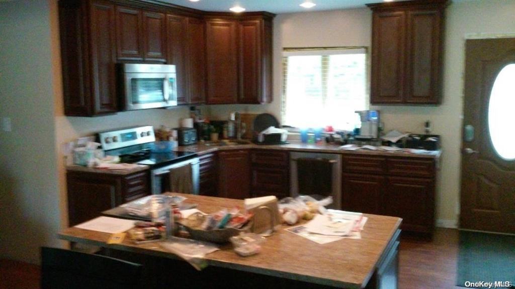 120 Pilgrim Ln - Photo 2 of 14
