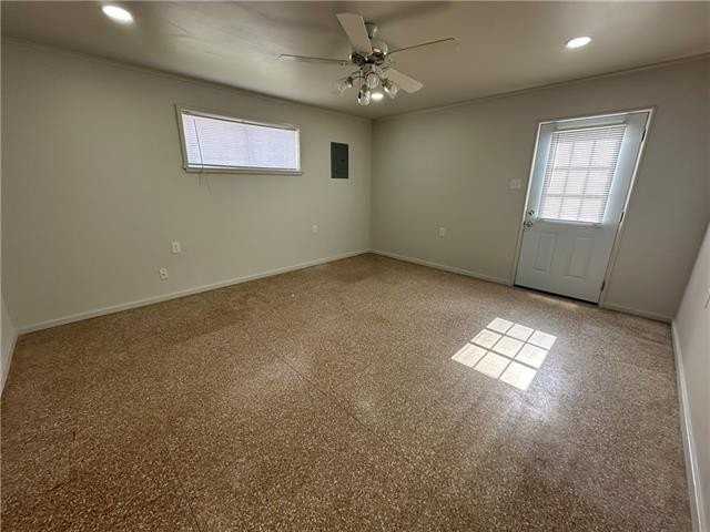 400 Phosphor Avenue - Photo 7 of 20