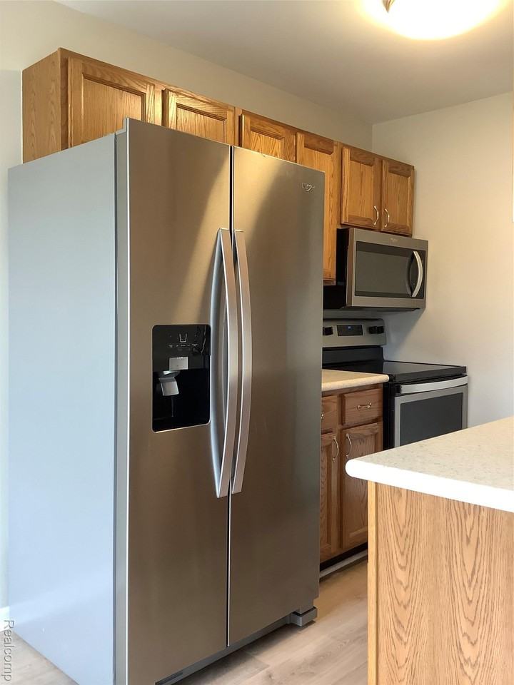 30747 Hidden Pines Ln - Photo 5 of 14