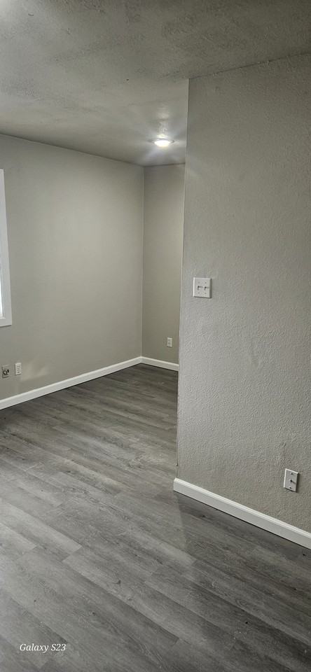 2308 Savannah St Apt 6 - Photo 6 of 9