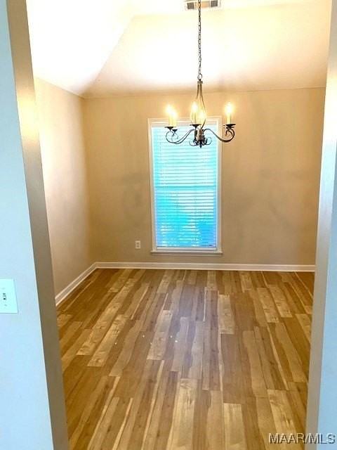 1330 Hallwood Ln - Photo 3 of 18