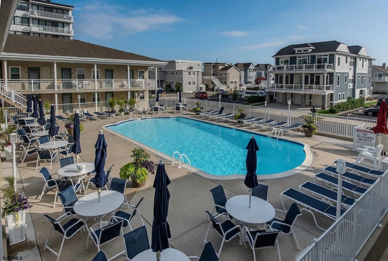 1600 1600 Avenue Ave - Photo 2 of 17