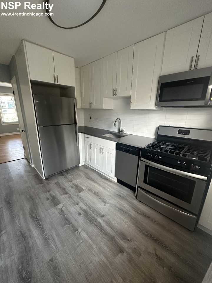 6700 N California Ave #2E05