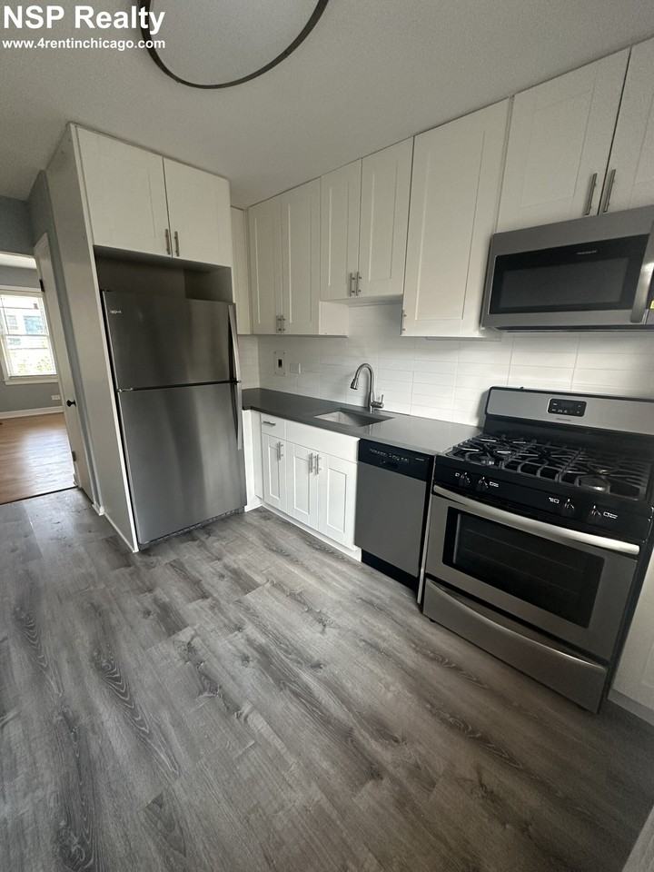 6700 N California Ave #GW