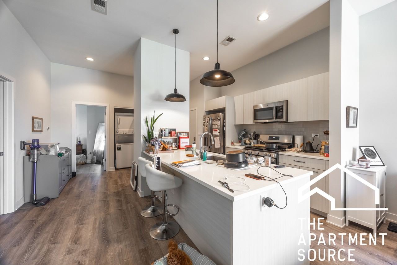 2247 W Lawrence Ave #201 - Photo 2 of 26