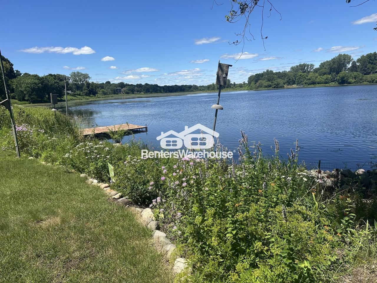 1322 Meadowlark Dr - Photo 2 of 37