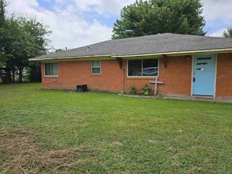 444 E Pennsylvania Ave - Photo 2 of 36