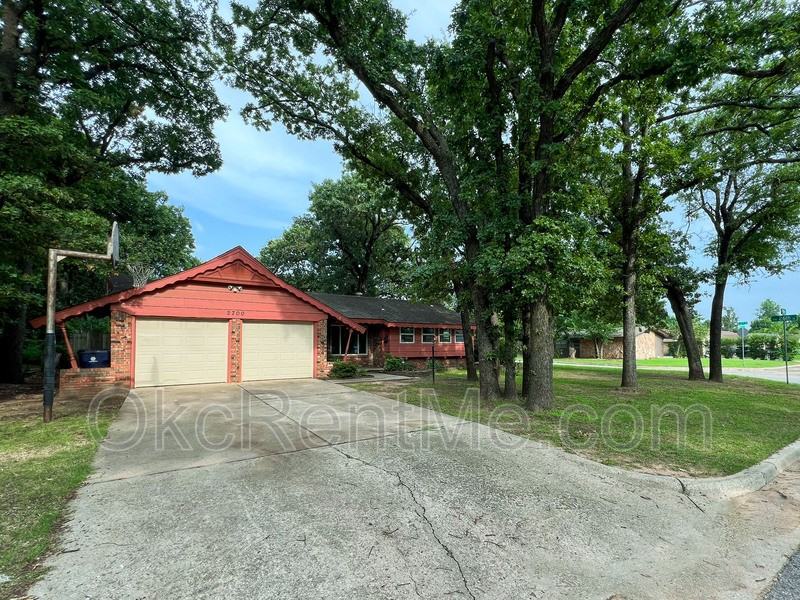 2700 N Wheeler St - Photo 2 of 24