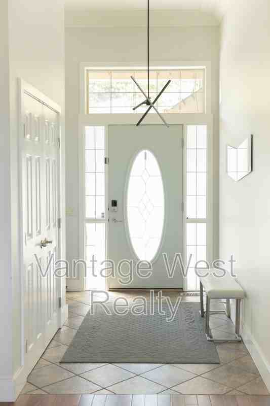 1647 Sunrise Rd - Photo 3 of 50