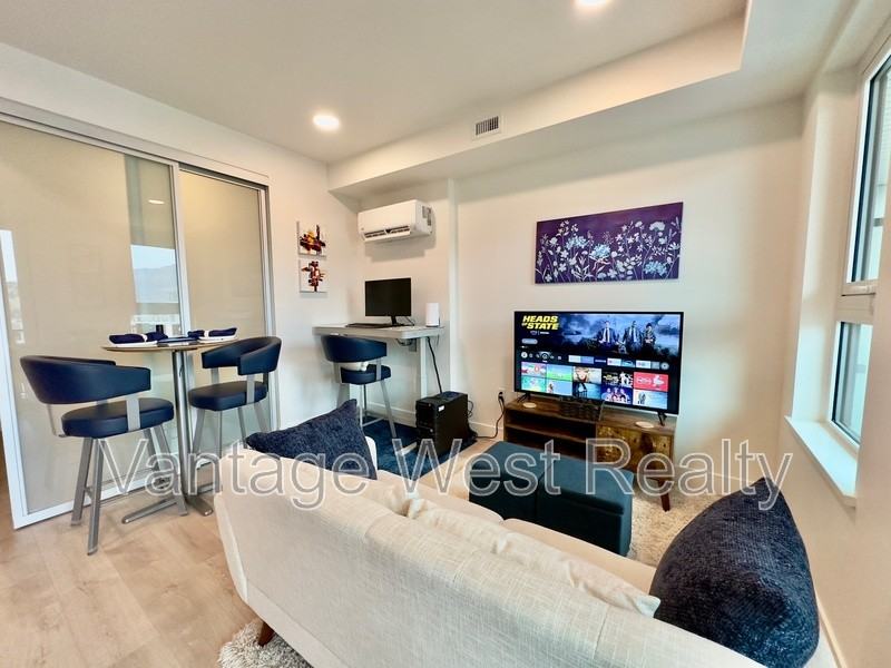 500 Coronation Ave - Photo 2 of 23