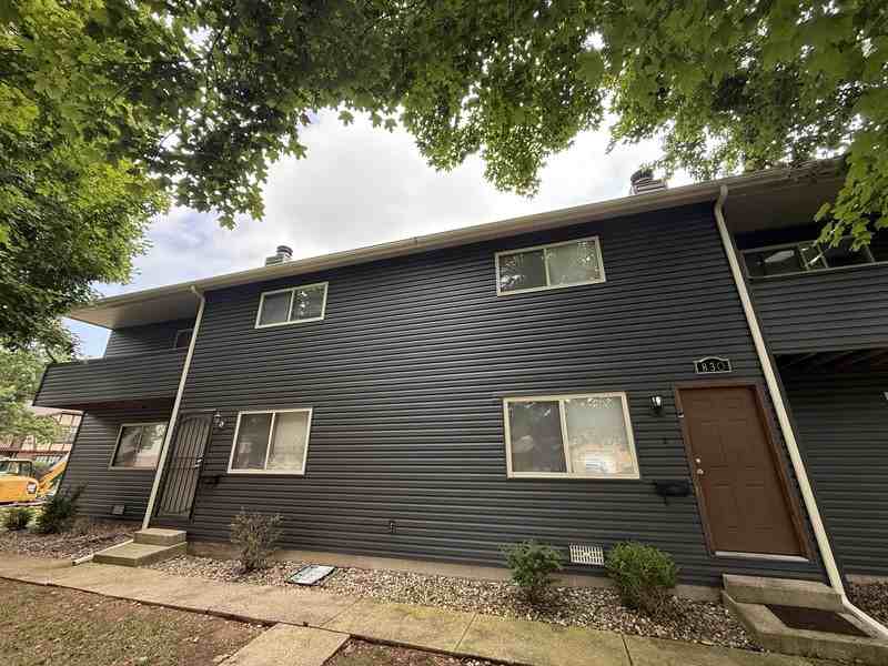 830 White Oak Dr #3 - Photo 3 of 18