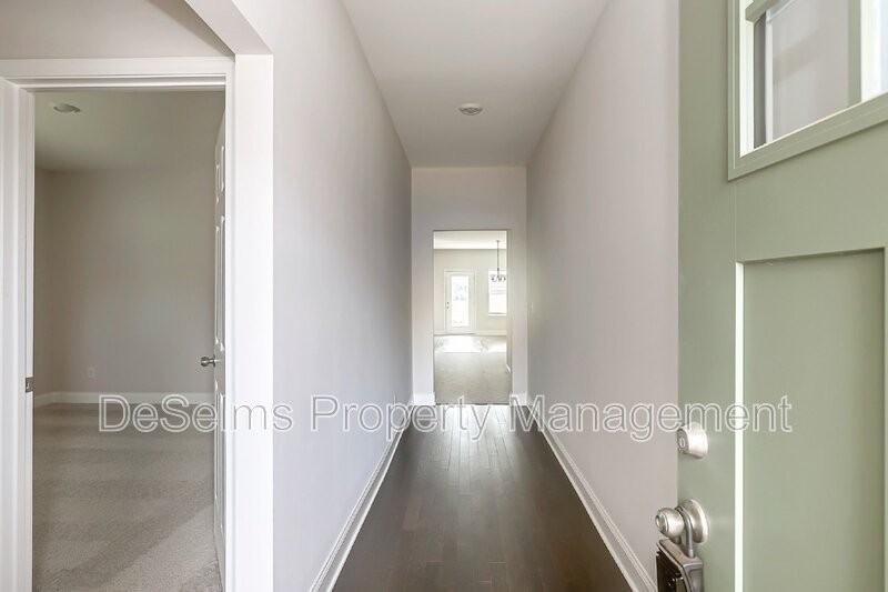 107 Crabourne Dr - Photo 6 of 34