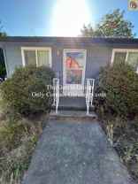 7124 Se Lexington St - Photo 1 of 1