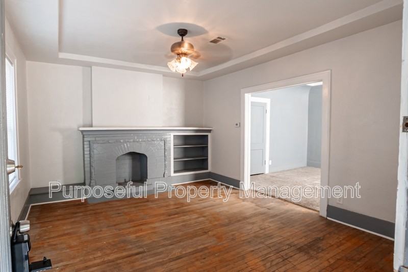 1422 Nw 22nd St - Photo 5 of 14