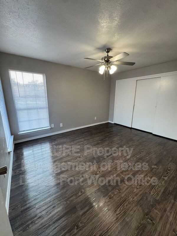 802 Castleglen Dr #203 - Photo 5 of 20