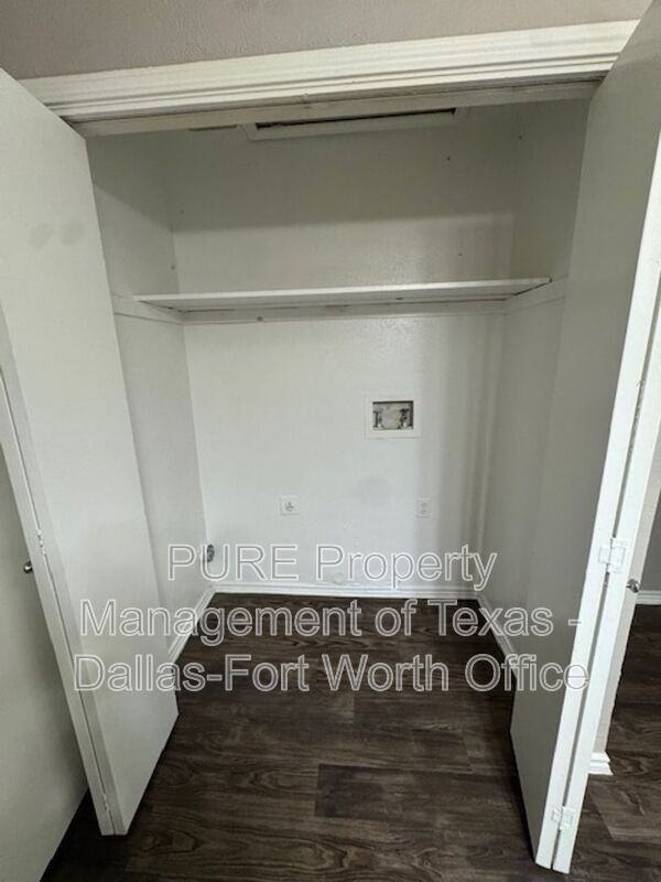 802 Castleglen Dr #203 - Photo 6 of 20