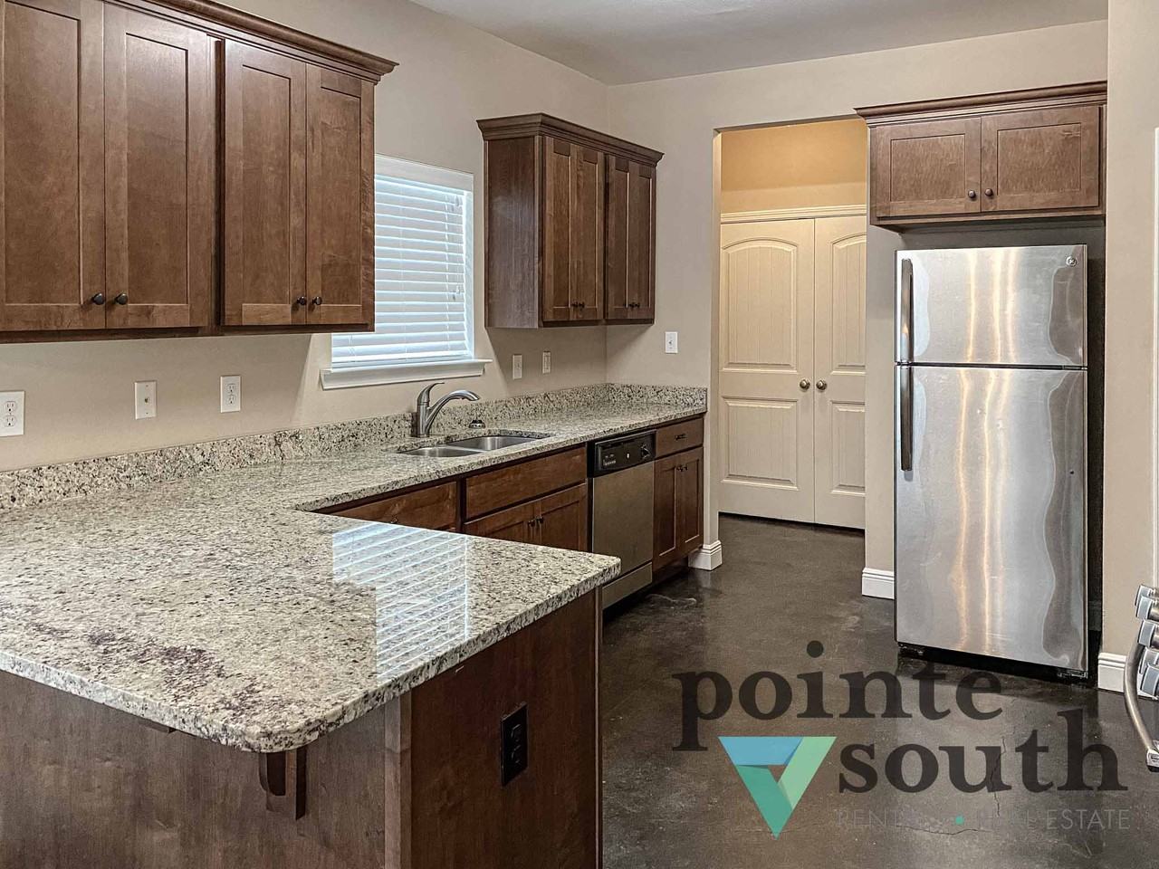 12919A Churchill Dr - Photo 2 of 14