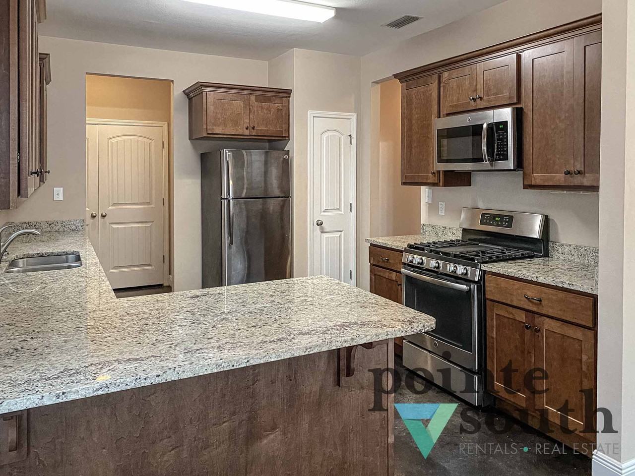 12919A Churchill Dr - Photo 4 of 14