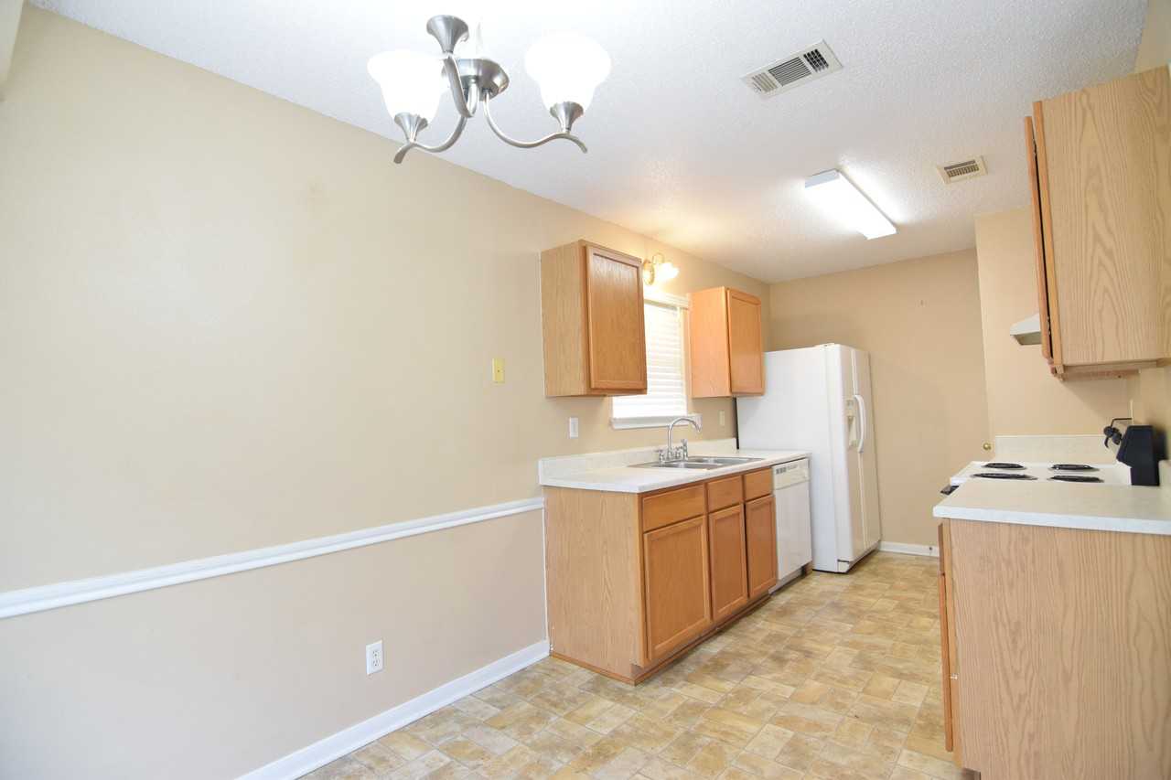 3013 Boydstun Loop - Photo 5 of 19