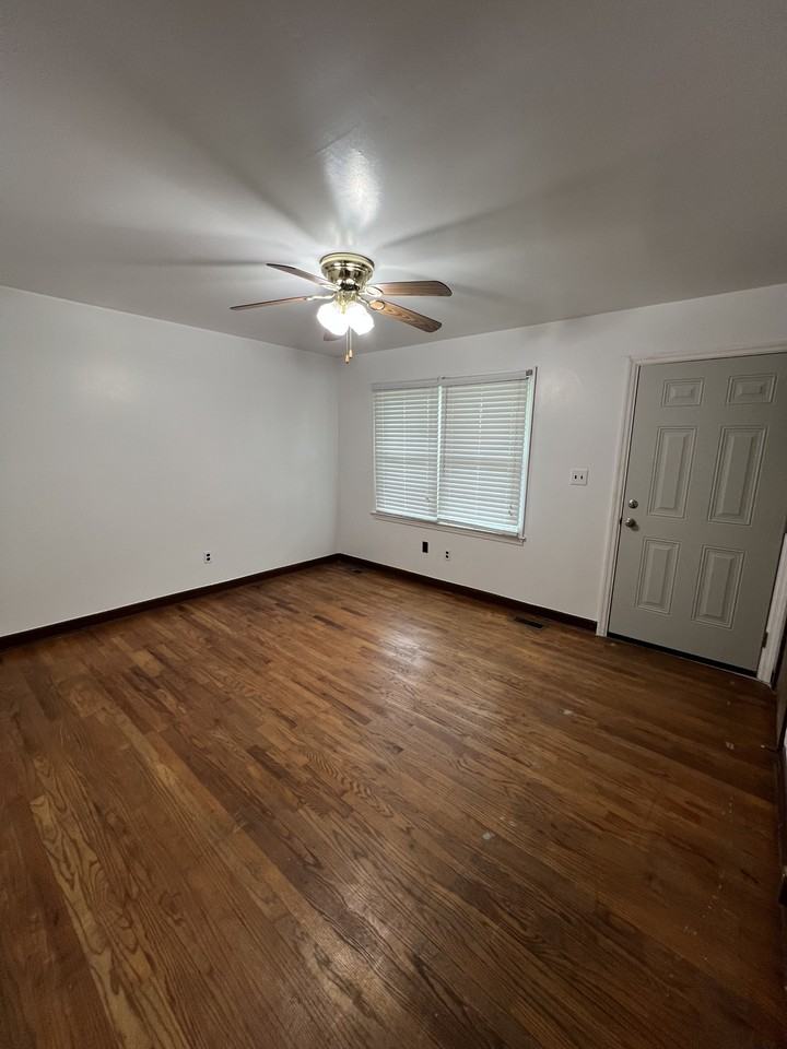 471 Rev Alex Brown Rd - Photo 7 of 12