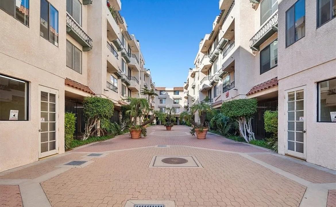 28006 S Western Ave - Photo 2 of 14