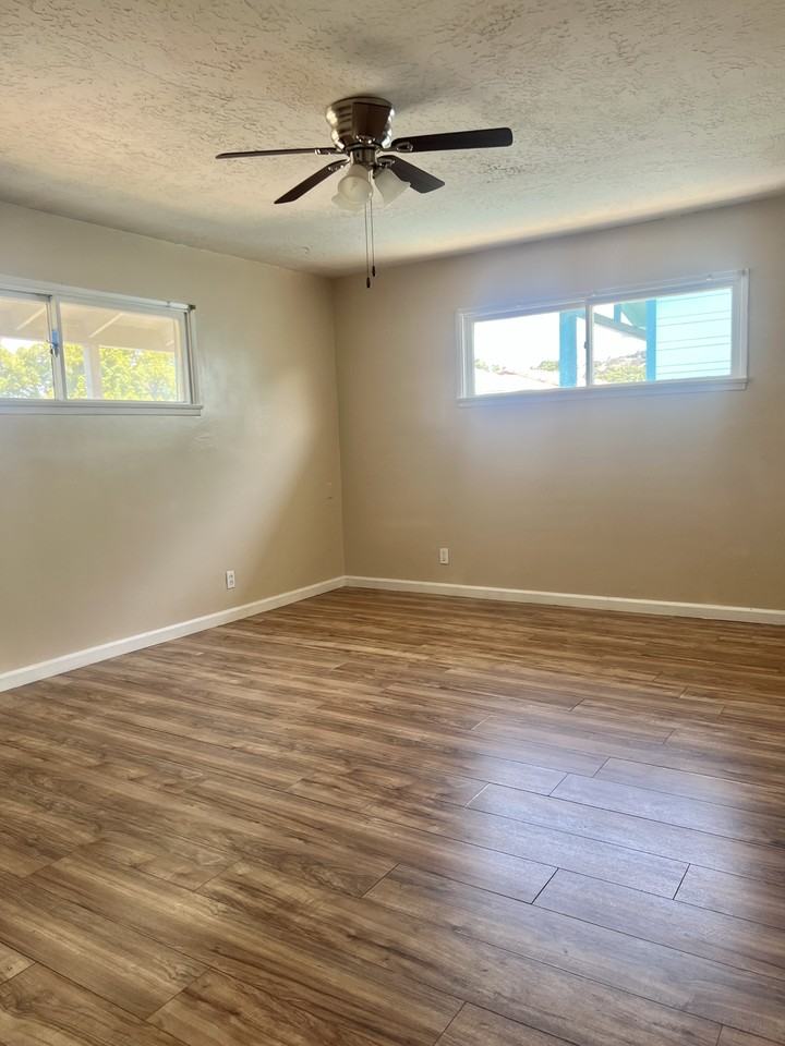 5818 Pickering Ave #NA - Photo 3 of 23