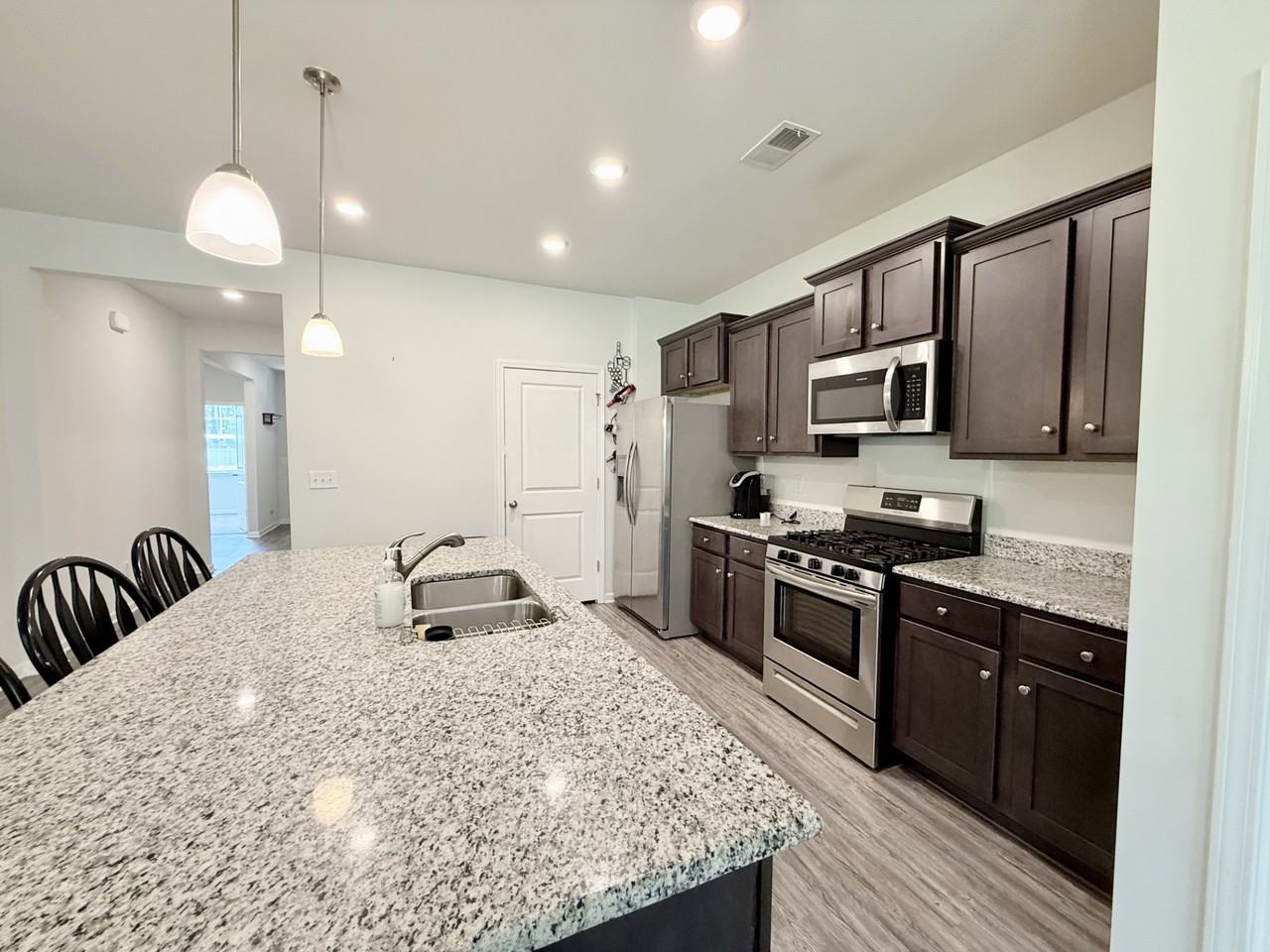 156 Legends Village Loop - Photo 3 of 26