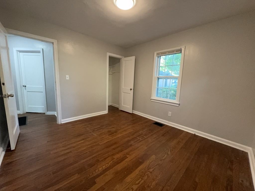121 Howell Rd - Photo 6 of 20