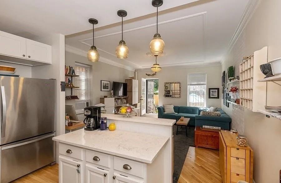 274 Saint Johns Pl - Photo 2 of 13