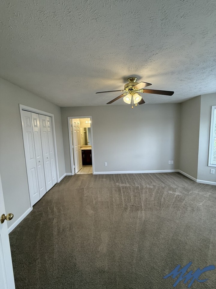 6003 Nautical St - Photo 4 of 38