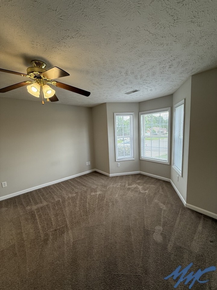 6003 Nautical St - Photo 5 of 38