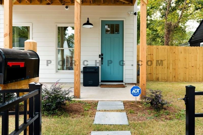1052 Camilla St Sw - Photo 2 of 40
