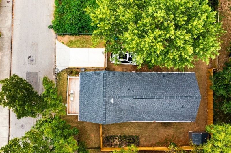 1052 Camilla St Sw - Photo 3 of 40