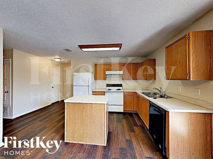 6053 Arabian Ave - Photo 3 of 14
