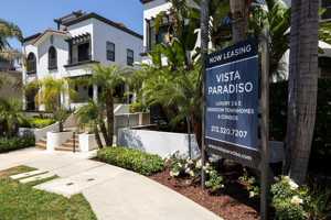 featured image of 11805 Laurelwood Dr