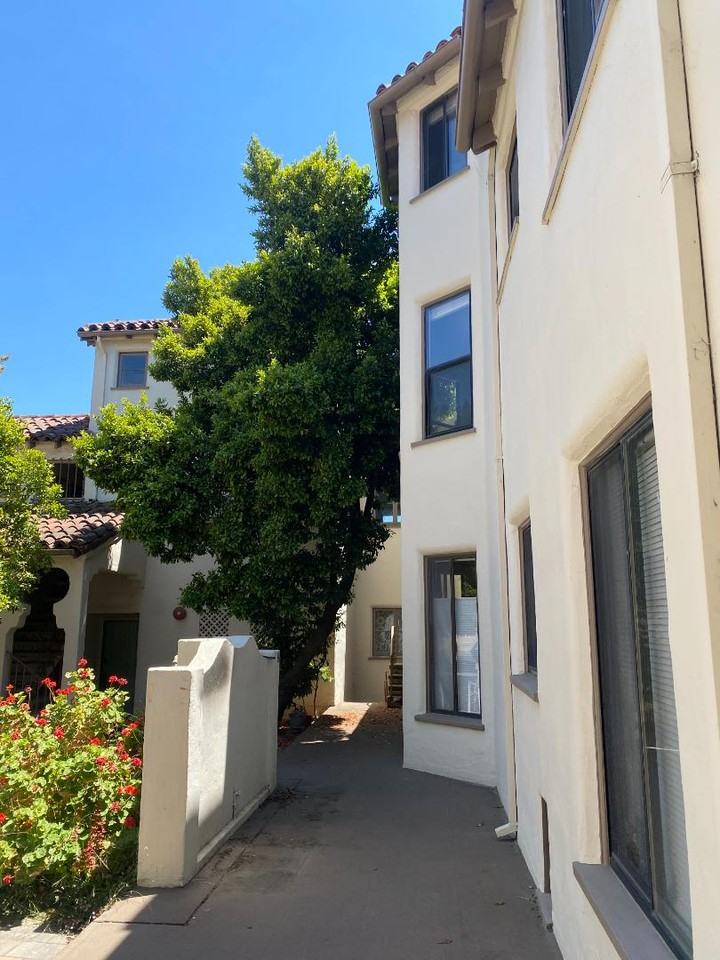 1700 LeRoy Ave - Photo 2 of 63