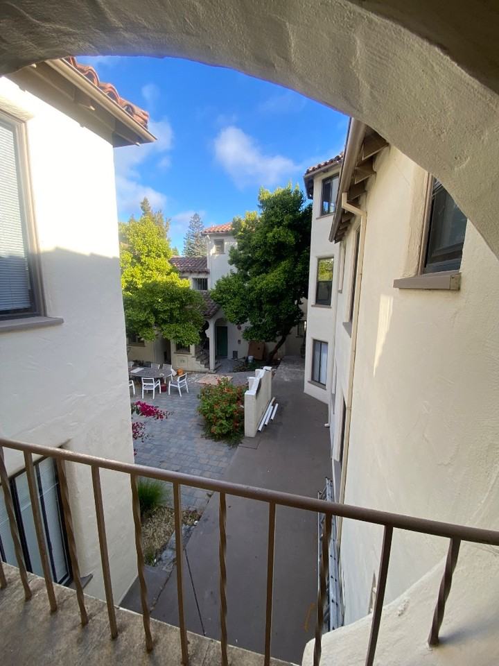 1700 LeRoy Ave - Photo 5 of 63