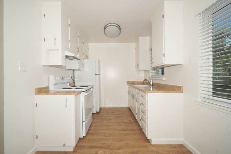 415 Del Medio Avenue #08 - Photo 5 of 12