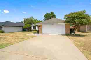 750 Rosehill Ln - Photo 1 of 1
