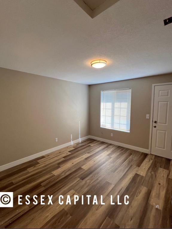 401 Edgewood Ct Se - Photo 2 of 8